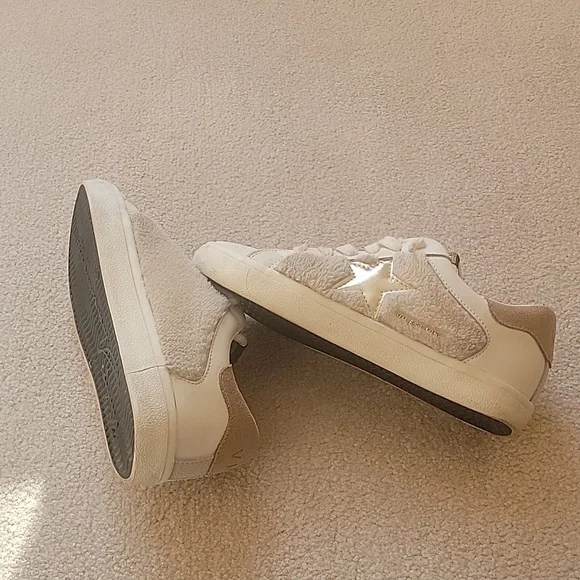 Vintage Havana sneakers. - Picture 3 of 6